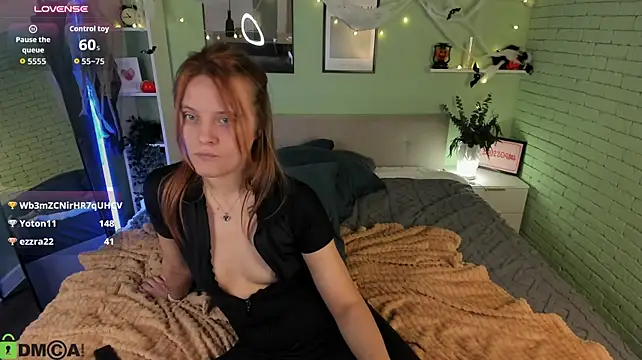 Alisa_Laurent live cam on StripChat