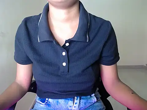 Shikha_02 webcam