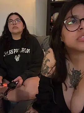 miacanela_xo