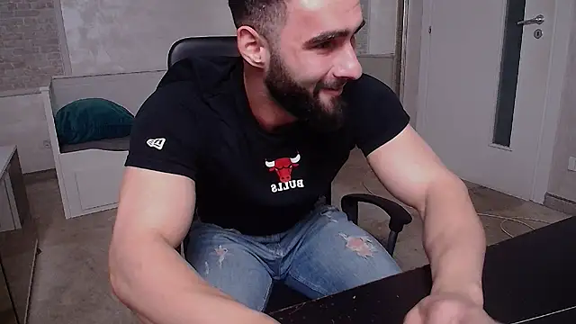MicahLane live cam on StripChat