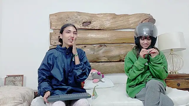 Lisa_And_Mia