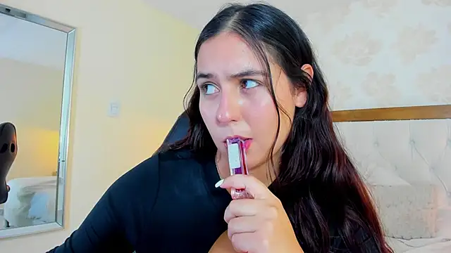 ZOE_COLLINS4