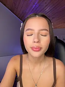 Sofia18_pinkk webcam
