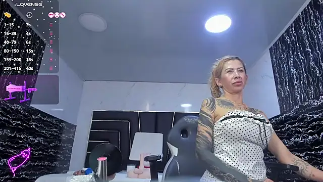 Ladyy_Scarlett