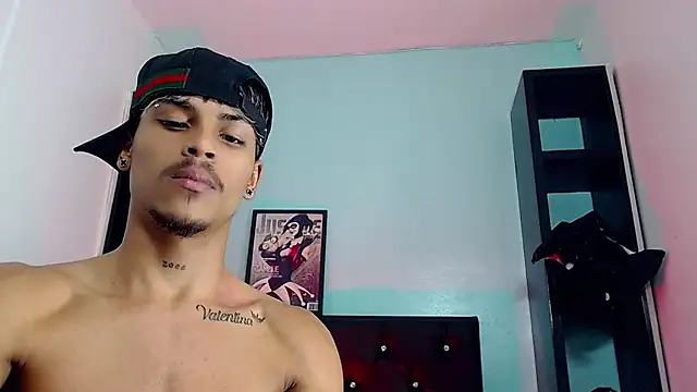 angel_foxc13 (M twink) - happy happy Angel