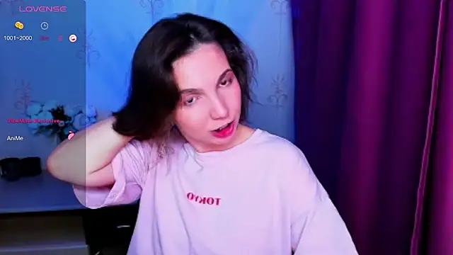 KindHazelHere_ live cam on StripChat