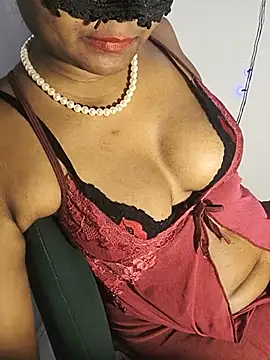 DIRTYSECRET_QUEEN_07 live cam on StripChat