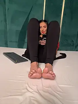 feetvibe (F young) - 💎 Spoil My Soles