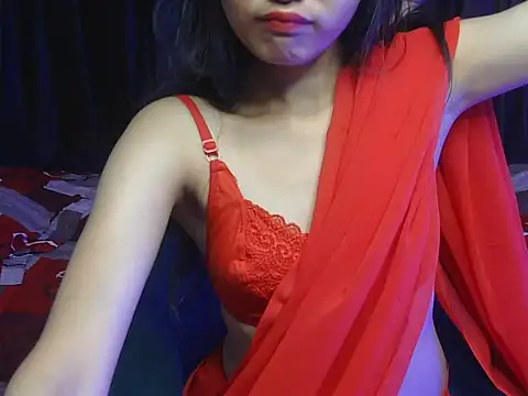 bold-mayraa
