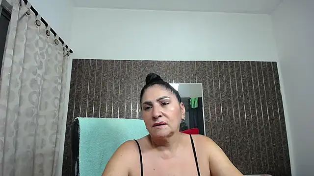 mature_bigboobs10 live cam on StripChat