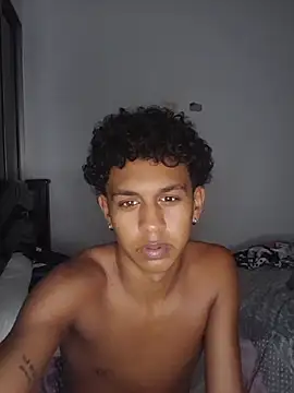 YourCaramelBoy live sex cam