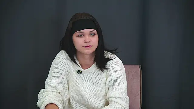 sigridpharris (F teen) - Air kiss