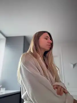 KatrinBloom live cam on StripChat