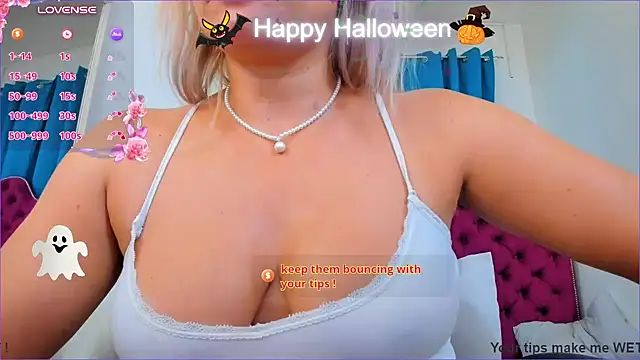 ninnadee live cam on StripChat