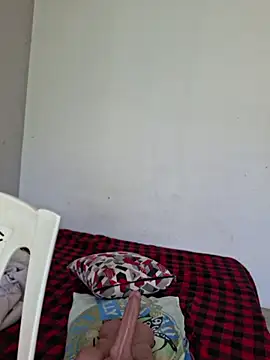 Kamdollie live cam on StripChat