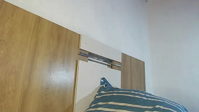 DavidLondo live cam on StripChat