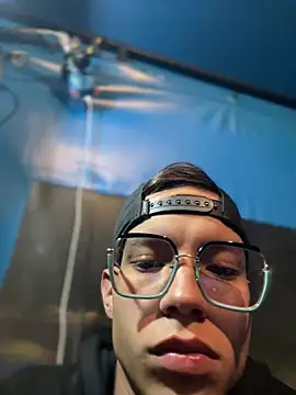 Andres_boy252 live cam on StripChat