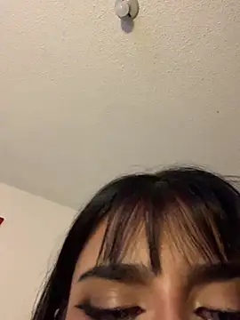 ivy-777 live cam on StripChat