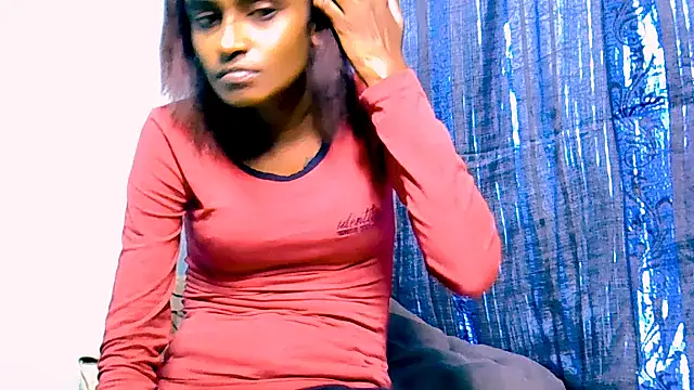 SassyXindian live cam on StripChat
