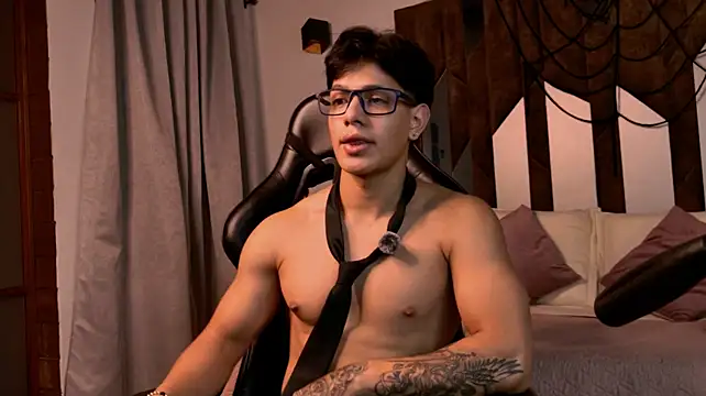 TonyPetrovjs live cam on StripChat