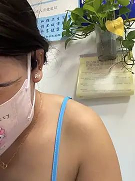 milkwine live cam on StripChat