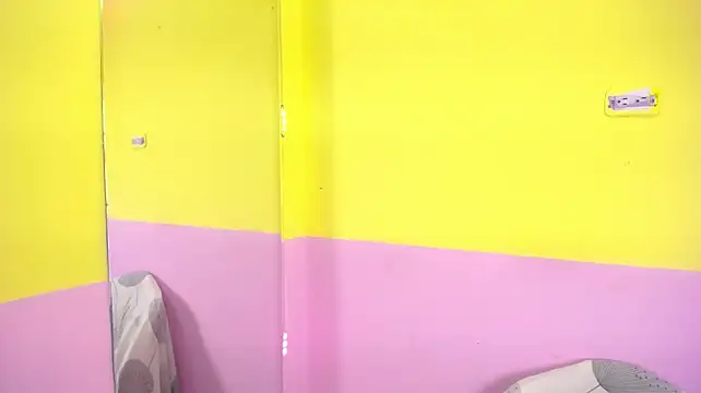 Kyomi_Hunt live cam on StripChat