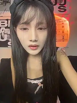 xiaoxiao1001 live cam on StripChat
