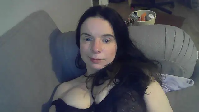 fallendoll live cam on StripChat