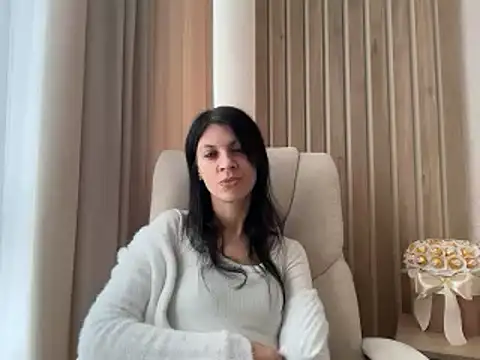InjaAtHome live cam on StripChat