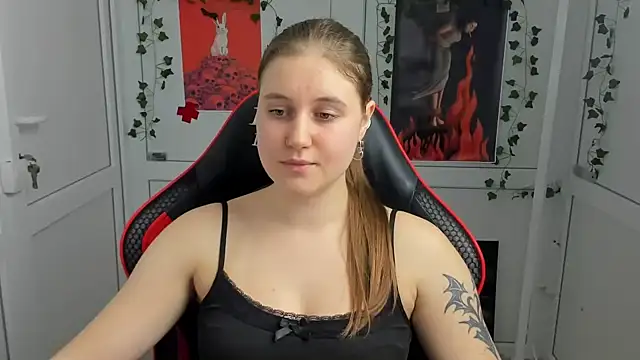 ViolaSecret live cam on StripChat