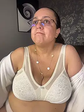 ViennaWins live cam on StripChat
