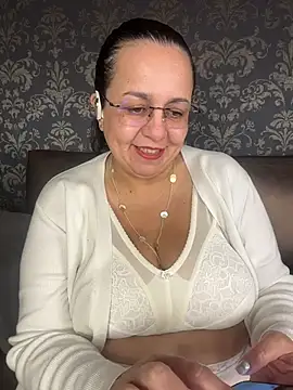 ViennaWins live cam on StripChat