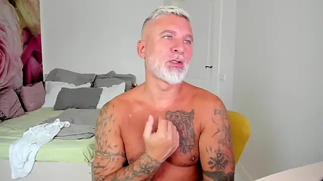 blowmyxxl (Ask my age) - Notice: ⭐  Cum) ⭐   Show!