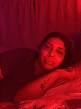 Rachellcooperrr live cam on StripChat