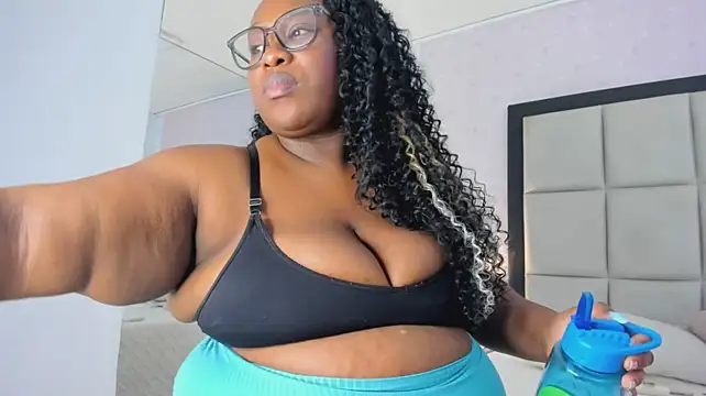 TreisyVixen