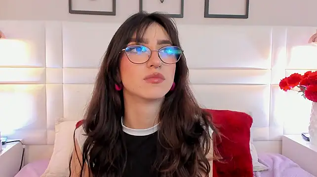 Zoey_kiss_