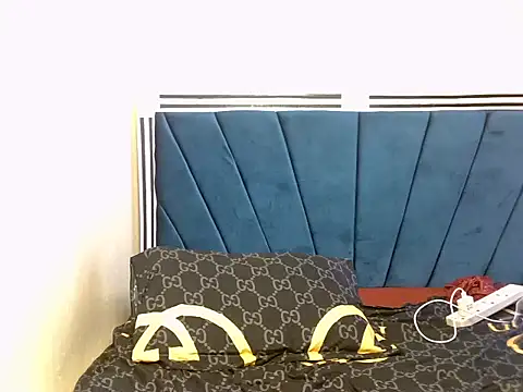 chloe_uni