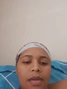 feisty_stunner live cam on StripChat