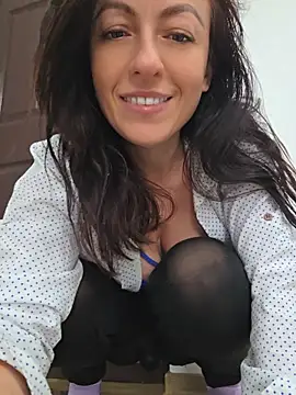 Risky_woman