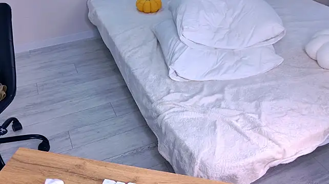 Alexis_Lovely