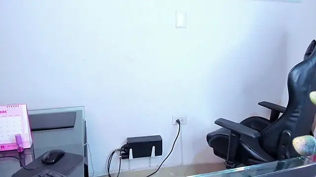 VeronikaBloom_ webcam
