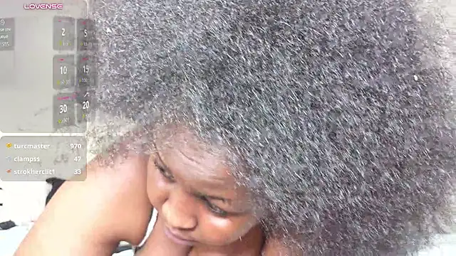 Fluffy_Pillows