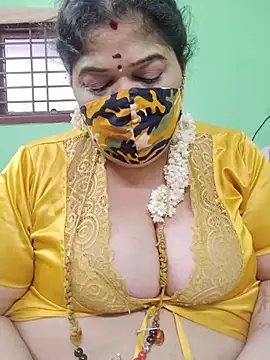 tamil-mayasri (F milf) - my hairy pusyy flash