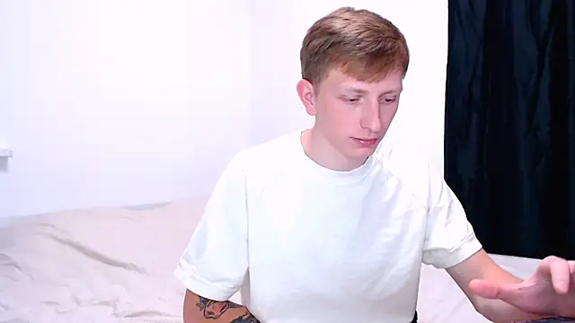 juliaanddima live cam on StripChat