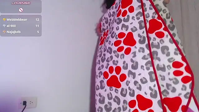 luna_blossom__ webcam