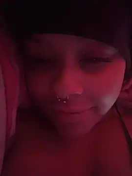 nintendhoe (F young) - rub sensitive spots w oil + lush inside