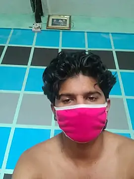 xxxullu on Stripchat