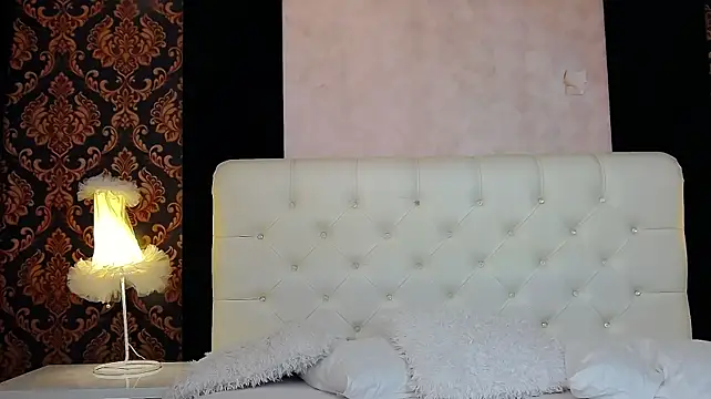 Pinky_Pie20 live cam on StripChat