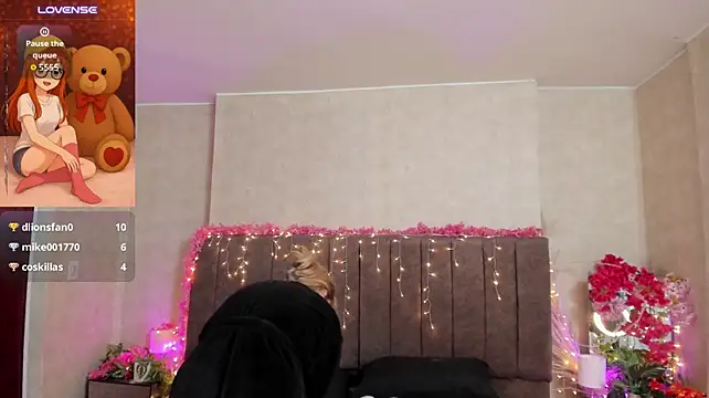 LanaMills_