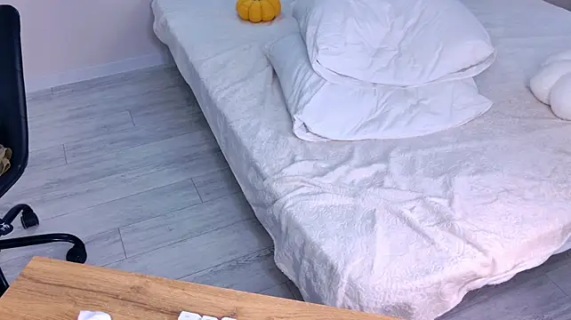 Alexis_Lovely